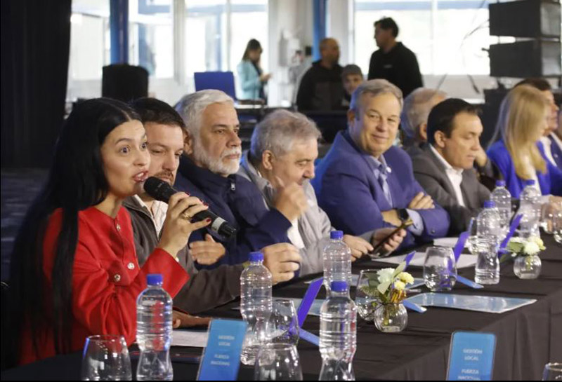 “El intercambio con otros intendentes nos hace sentir que no estamos solos”