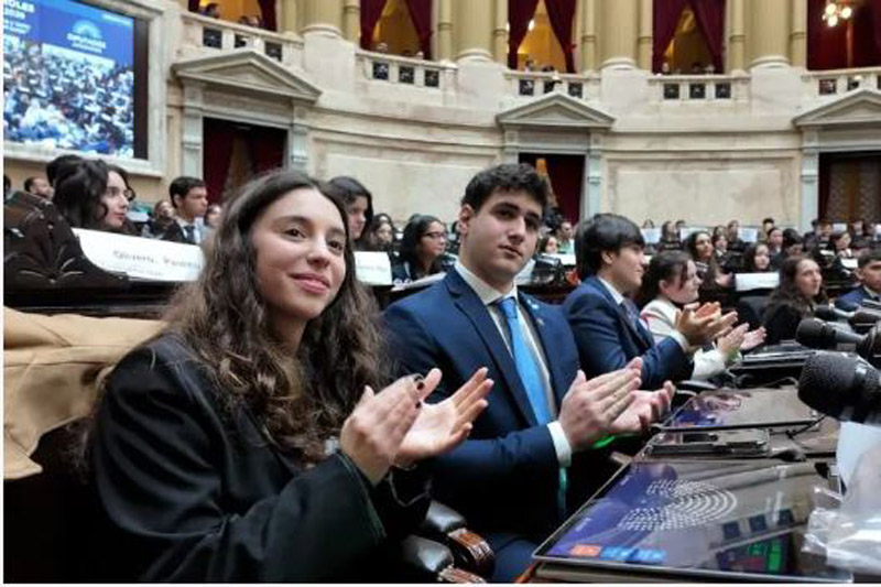 Estudiantes simularon ser diputados y debatieron una ley contra la ludopatía