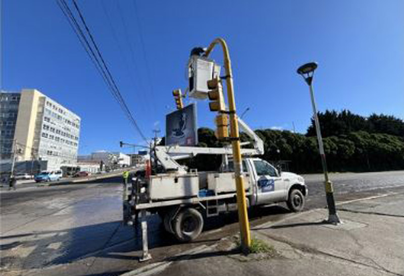 El Municipio inicia una prueba piloto para semáforos adaptativos con IA
